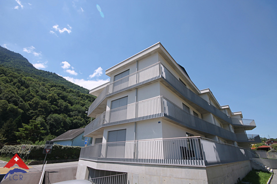 Magnifique appartement 4.5 pièces avec vue sur les montagnes et balcon